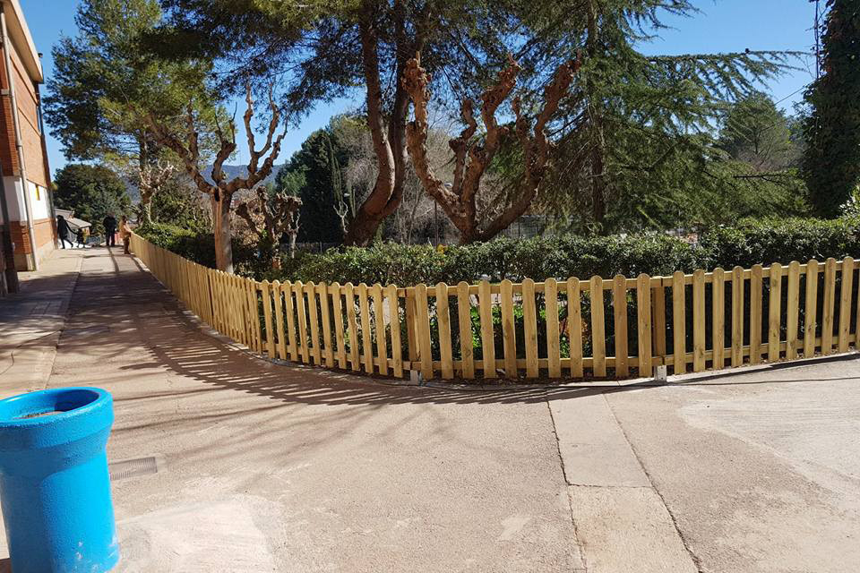Tanca estètica i de seguretat al pati