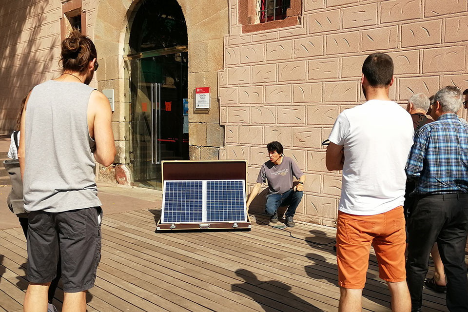 Taller sobre energia solar fotovoltaica